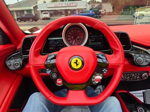 Used 2015 Ferrari 458 Spider RWD image 12