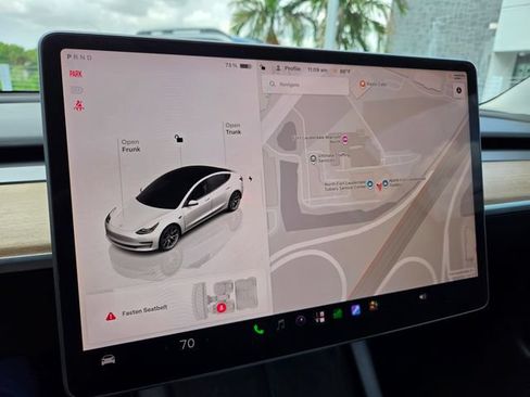 Used 2023 Tesla Model 3 Standard Range RWD image 3