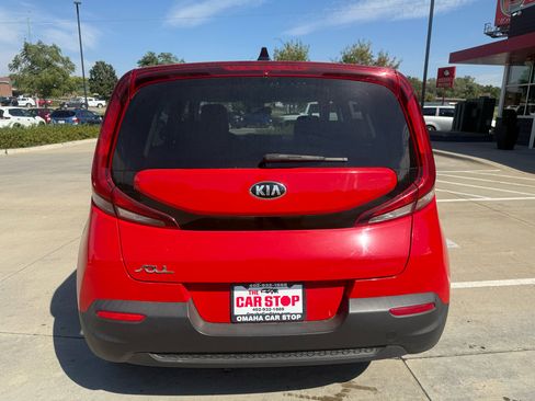 Used 2020 Kia Soul LX image 7