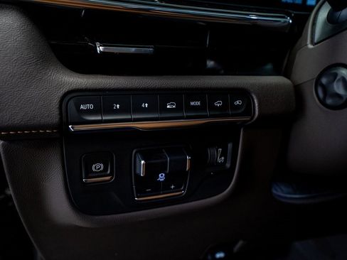 Used 2021 Cadillac Escalade Sport w/ Driver Assist Tech Package image 33