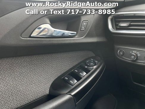 Used 2023 Chevrolet TrailBlazer LT w/ Convenience Package image 23