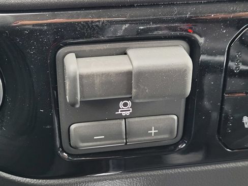 New 2026 GMC Sierra 1500 Elevation AWD/4WD image 16