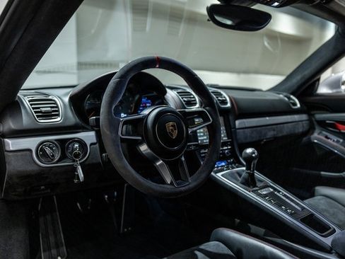 Used 2016 Porsche Cayman GT4 image 4