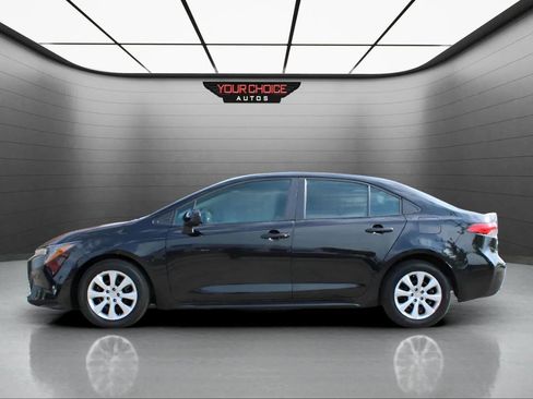Used 2023 Toyota Corolla LE image 2