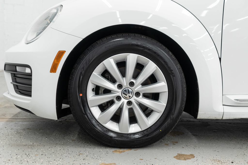 Used 2019 Volkswagen Beetle 2.0T S FWD image 27