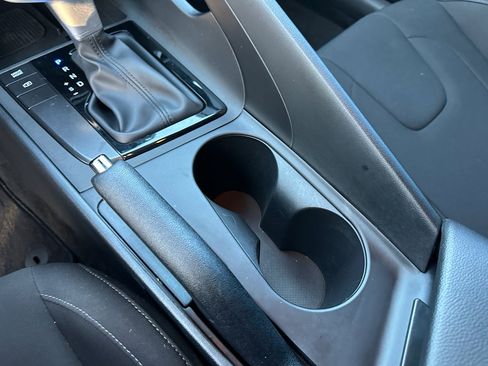 Used 2025 Hyundai Elantra Sport image 23