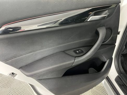 Used 2018 BMW X1 xDrive28i image 12