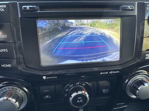 Used 2018 Toyota 4Runner 4WD image 17