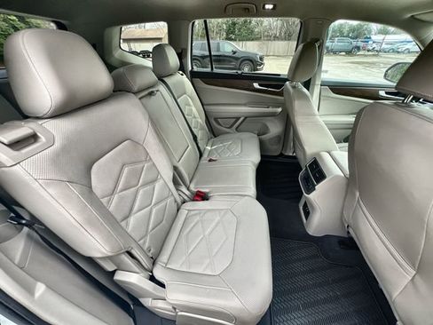 Used 2024 Volkswagen Atlas SE image 26
