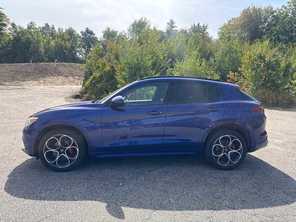 Used 2020 Alfa Romeo Stelvio Ti Sport AWD/4WD image 2