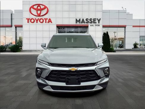 Used 2023 Chevrolet Blazer LT image 8