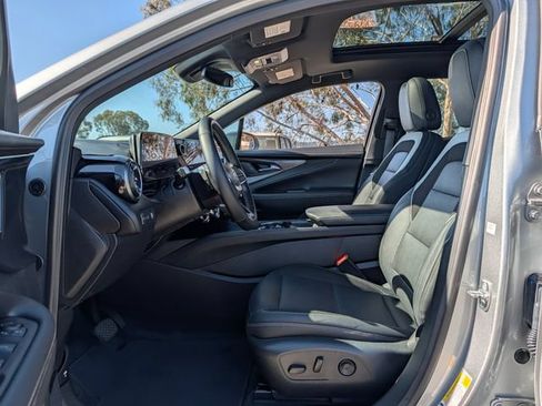 Used 2024 Chevrolet Blazer EV LT AWD/4WD image 12