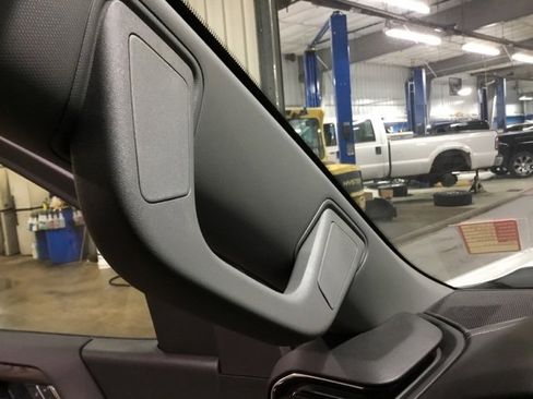 New 2025 GMC Sierra 1500 SLT w/ SLT Premium Package image 46