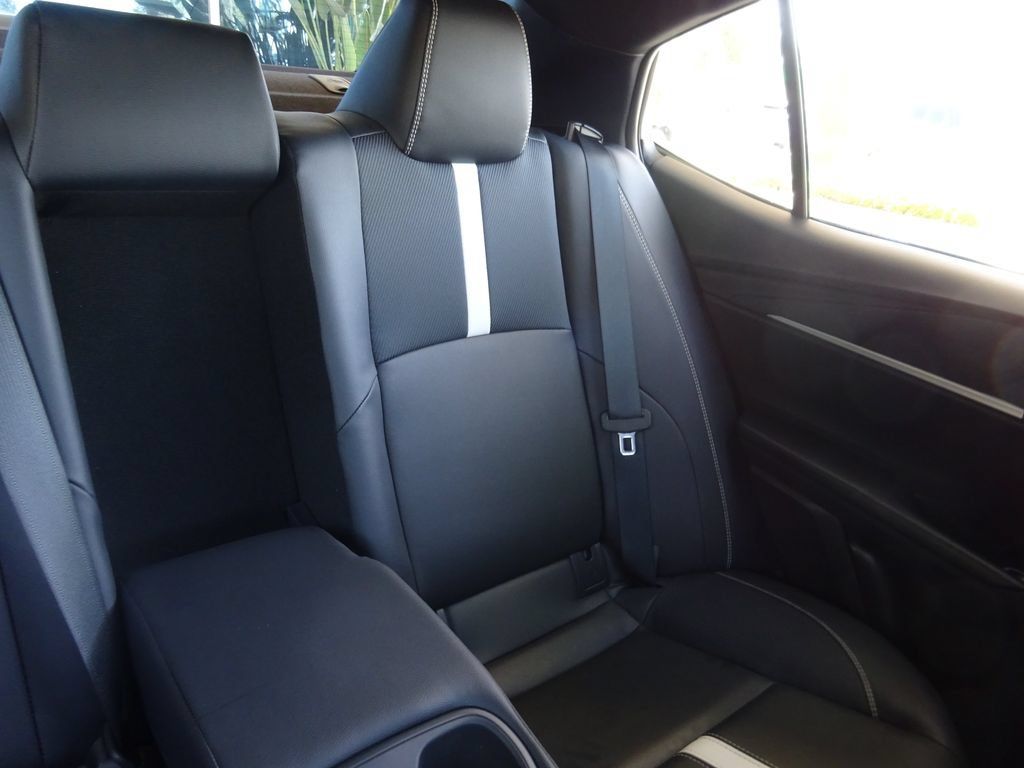 Used 2025 Toyota Camry SE FWD image 16