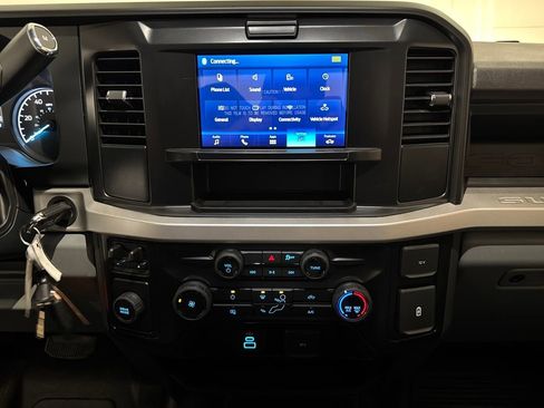 New 2026 Ford F250 XL w/ XL Chrome Package RWD image 10