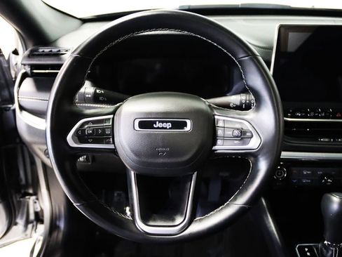 Used 2022 Jeep Compass High Altitude AWD/4WD image 38