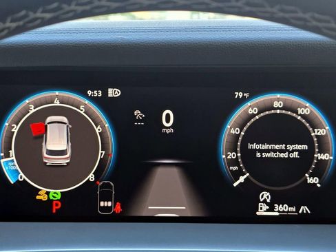 New 2025 Volkswagen Tiguan SE image 14