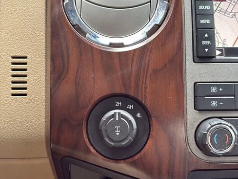 Used 2011 Ford F250 Lariat w/ Lariat Ultimate Pkg image 25