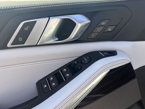 Used 2026 BMW X5 xDrive40i image 17