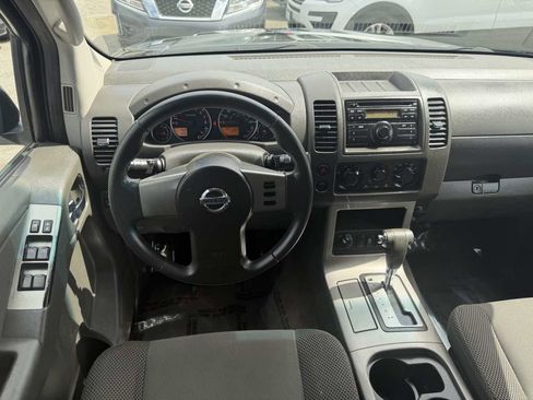 Used 2012 Nissan Pathfinder S image 11