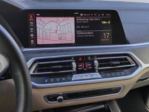 Certified 2022 BMW X7 xDrive40i w/ Executive Package image 29