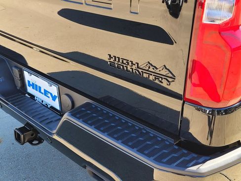 New 2026 Chevrolet Silverado 1500 High Country w/ Midnight Edition image 4
