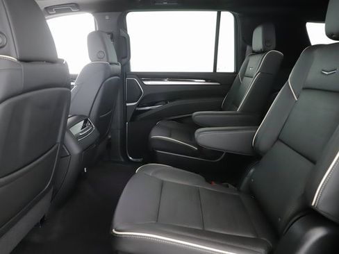 Used 2025 Cadillac Escalade ESV Premium Luxury w/ Touring Package image 30