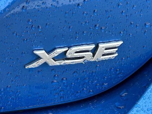 Used 2018 Toyota Camry XSE FWD image 10