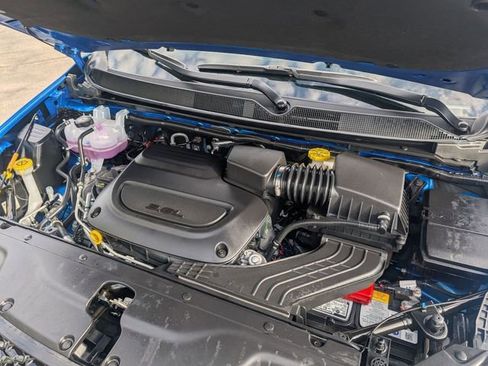 New 2026 Chrysler Pacifica Select FWD image 33