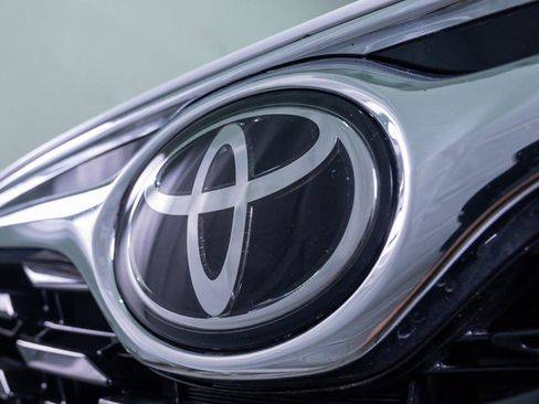 Used 2023 Toyota Highlander Platinum AWD/4WD image 5