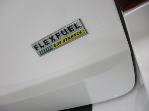 Used 2016 Dodge Grand Caravan SE image 12