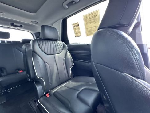 Used 2024 Hyundai Palisade Limited image 14