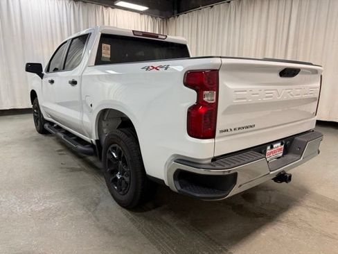 Used 2025 Chevrolet Silverado 1500 LT AWD/4WD image 9