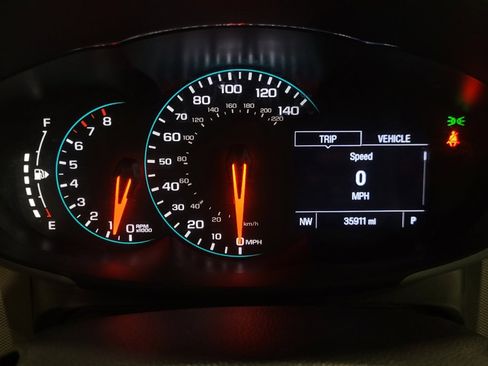 Used 2020 Chevrolet Sonic LT image 23