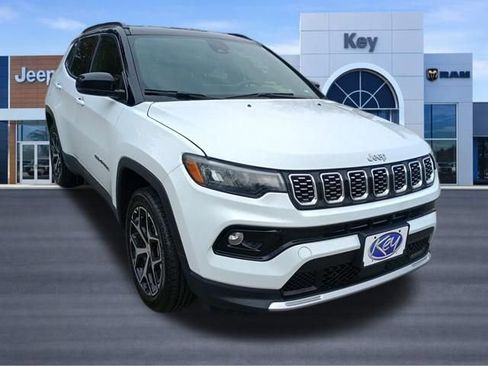 Used 2024 Jeep Compass Limited AWD/4WD image 8