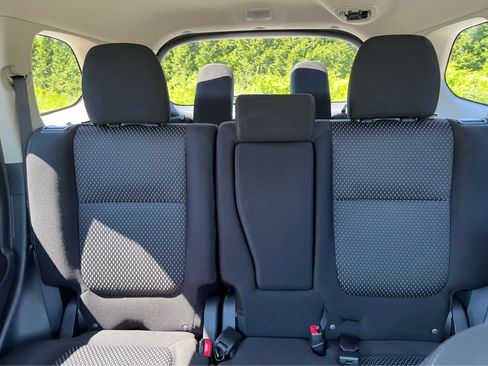 Used 2017 Mitsubishi Outlander SE AWD/4WD image 21