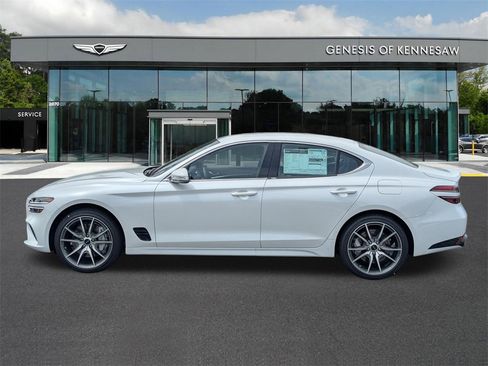 Used 2026 Genesis G70 2.5T image 4