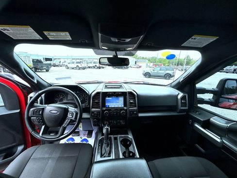 Used 2017 Ford F150 XLT w/ Equipment Group 302A Luxury AWD/4WD image 14