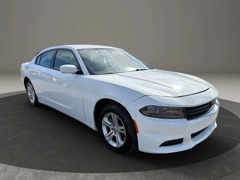 Used 2022 Dodge Charger SXT RWD image 3