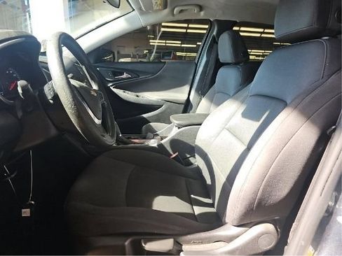 Used 2020 Chevrolet Malibu LS w/ LPO, Convenience Package 1 FWD image 4