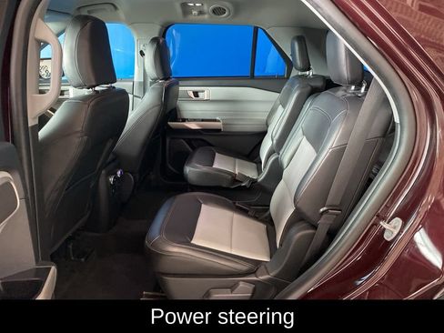 Used 2022 Ford Explorer XLT w/ Equipment Group 202A AWD/4WD image 12