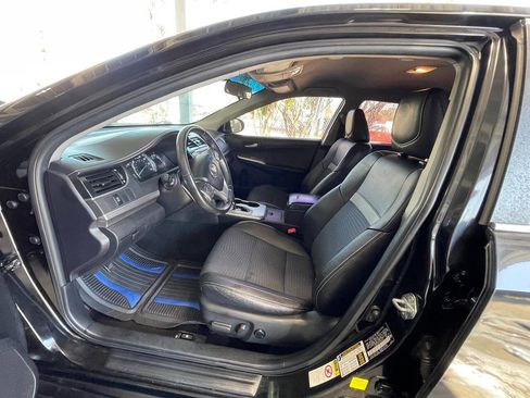Used 2012 Toyota Camry SE image 9