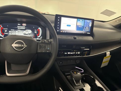 New 2026 Nissan Rogue Platinum w/ Platinum Premium Package image 18