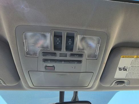 Used 2014 Toyota Highlander Limited Platinum AWD/4WD image 21