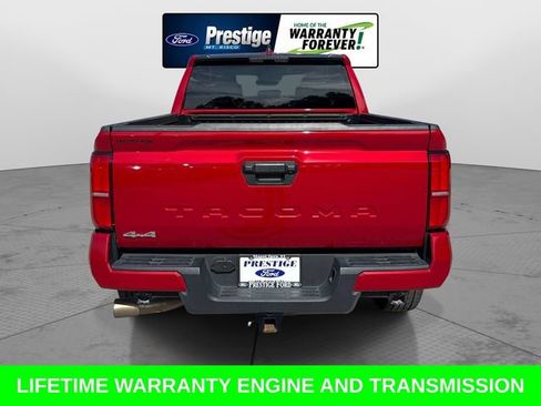 Used 2025 Toyota Tacoma SR5 AWD/4WD image 5