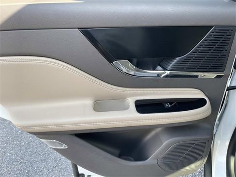 Used 2020 Lincoln Corsair FWD image 21