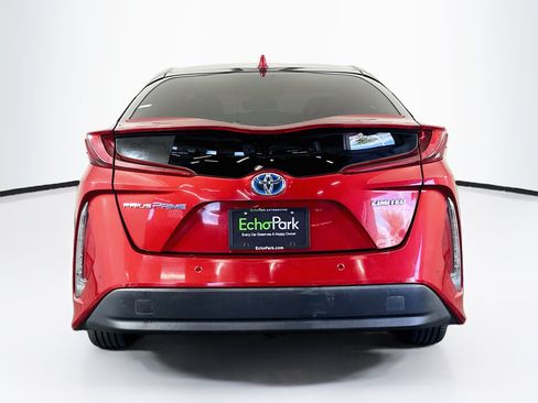 Used 2017 Toyota Prius Prime Advanced FWD image 7