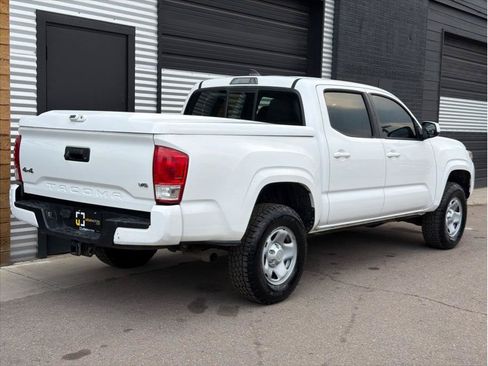 Used 2017 Toyota Tacoma SR w/ Tow Package AWD/4WD image 9