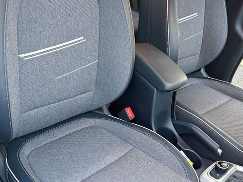 Used 2020 Hyundai Venue image 35