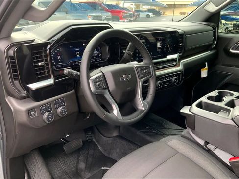 Used 2025 Chevrolet Silverado 1500 RST w/ Z71 Off-Road Package image 18